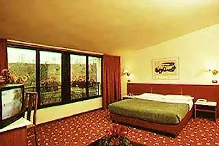 奥林匹亚酒店 4* 伊莫拉